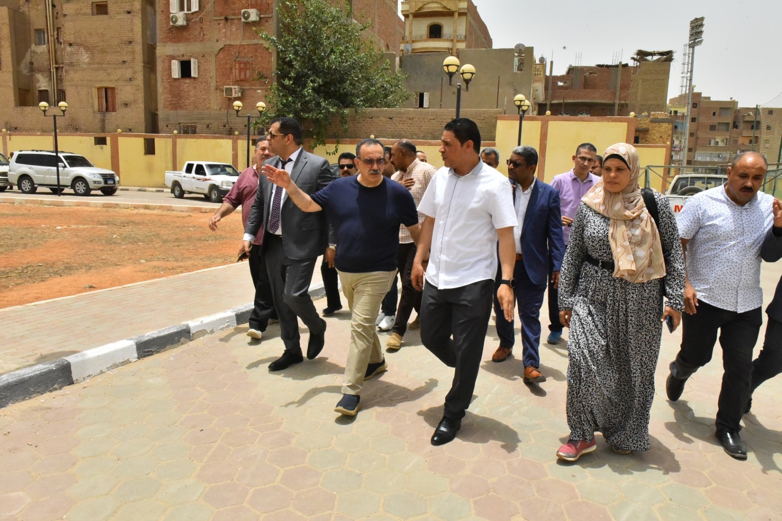 محافظ أسيوط يتابع تطوير مركز شباب منفلوط.. حمام سباحة جديد ومساحات واعدة للشباب 3 2025%5C7%5C6%5C1000350394 694 091717