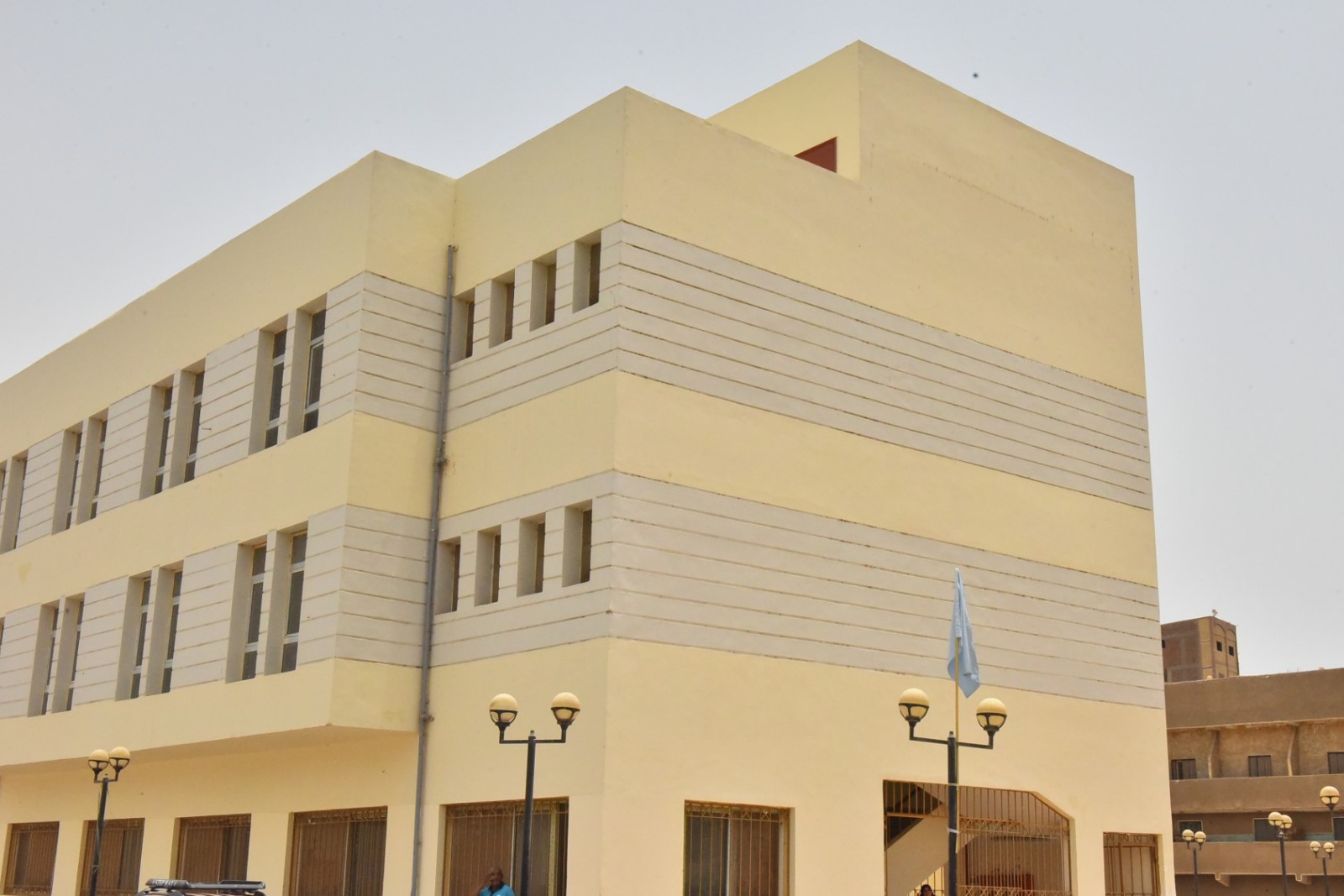 محافظ أسيوط يتابع تطوير مركز شباب منفلوط.. حمام سباحة جديد ومساحات واعدة للشباب 12 2025%5C7%5C6%5C1000350405 694 091716