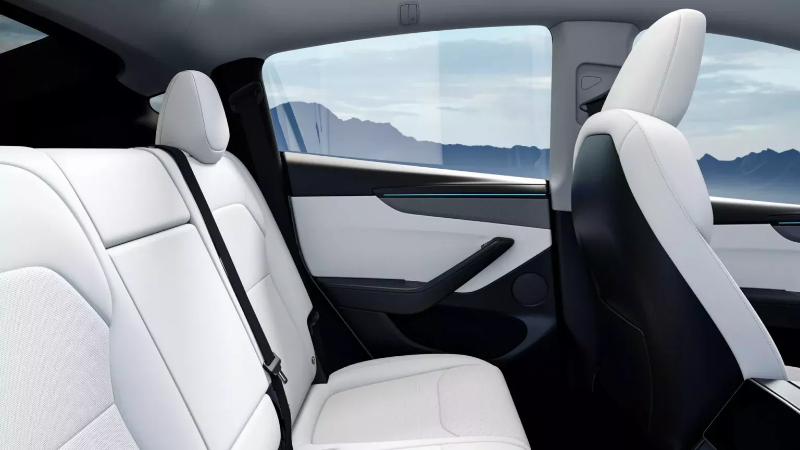 Tesla-Model-Y-USA-24_638_070334.jpg