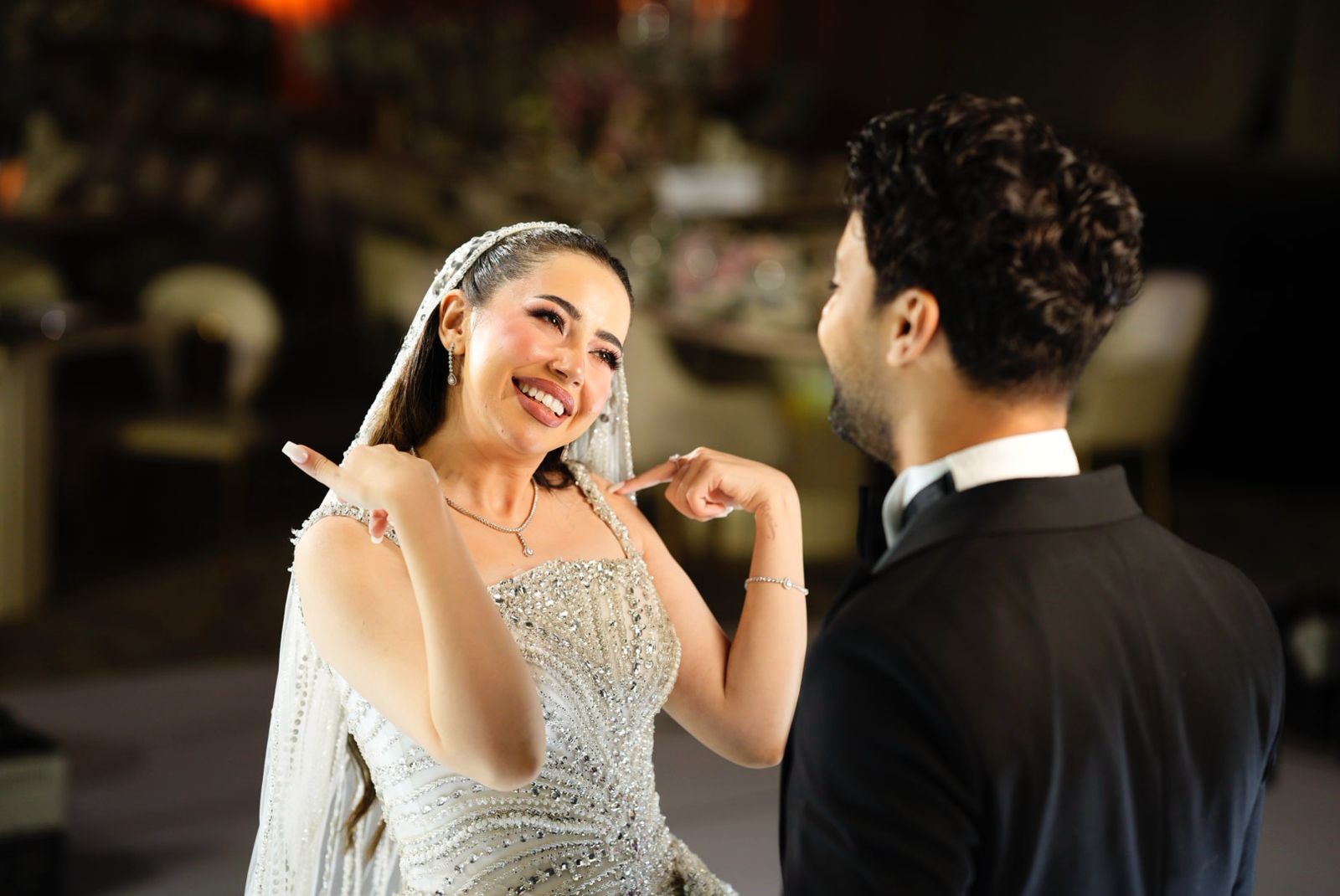 الصور الأولى لجلسة تصوير حفل زفاف أحمد جمال وفرح الموجي