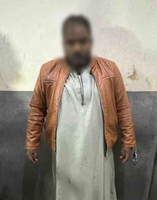 بسبب خلافات سابقة.. بائع متجول ينهى حياة صاحب محل في حلوان