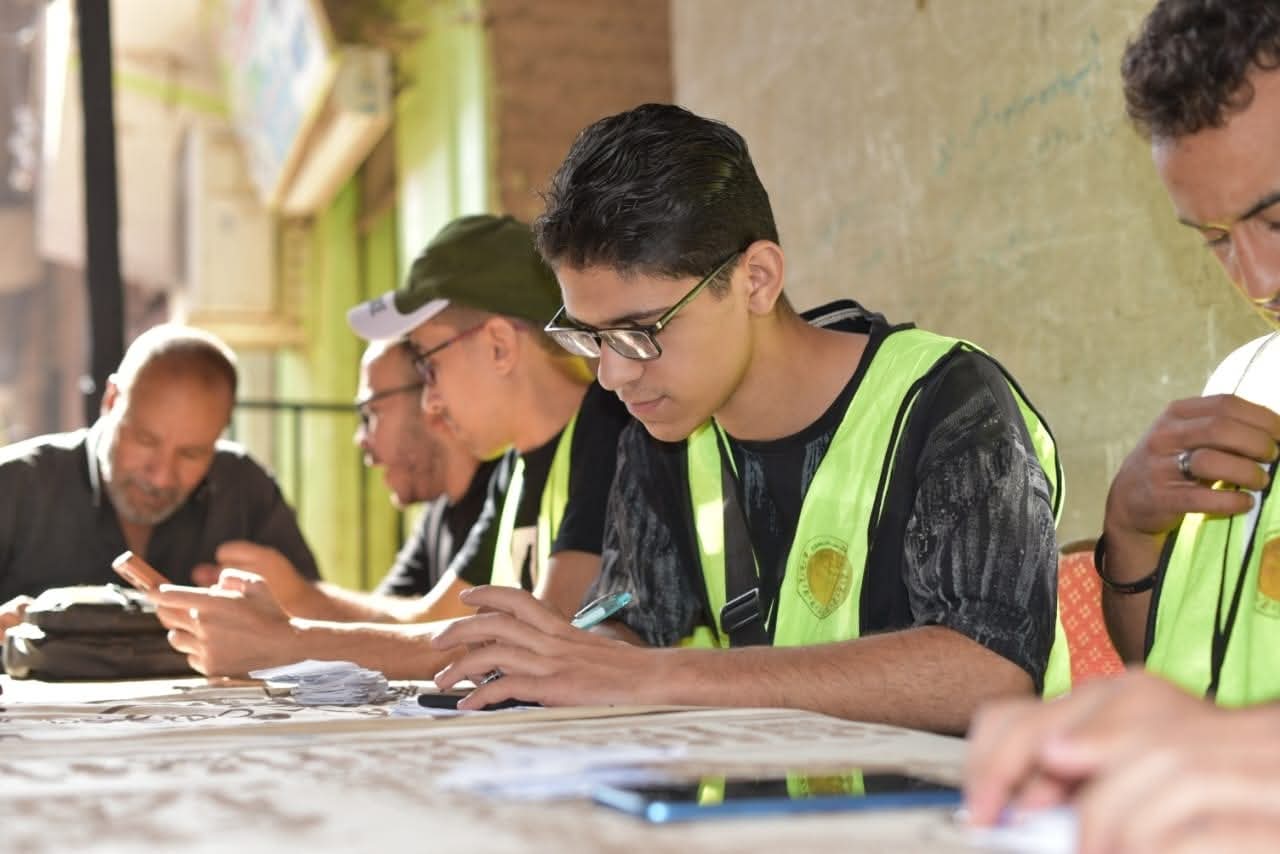 ناخبو منشأة القاطر يواصلون المشاركة في العرس الإنتخابي بمدرسة الشهيد محمد سمير