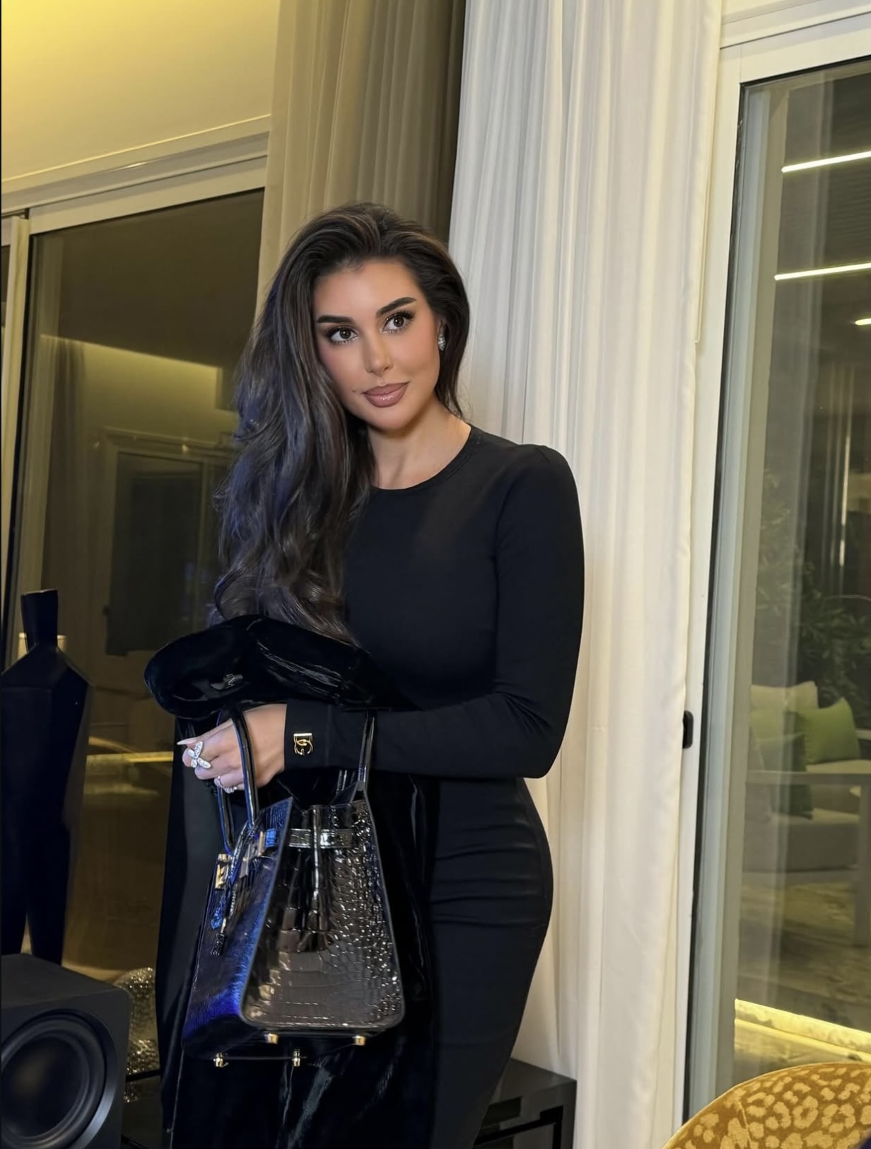 إطلالة سوداء أنيقة.. أحدث ظهور لـ ياسمين صبري