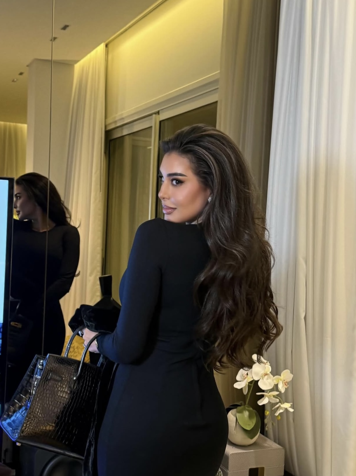 إطلالة سوداء أنيقة.. أحدث ظهور لـ ياسمين صبري