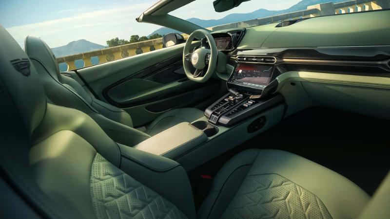 aston-martin-vanquis_638_032603.jpg