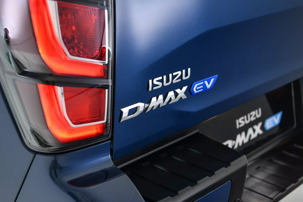 Isuzu-D-Max-EV-6-204_638_024018.jpg