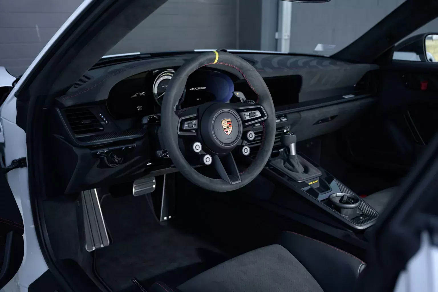 Porsche-911-GT3-RS-A_798_032504.jpg