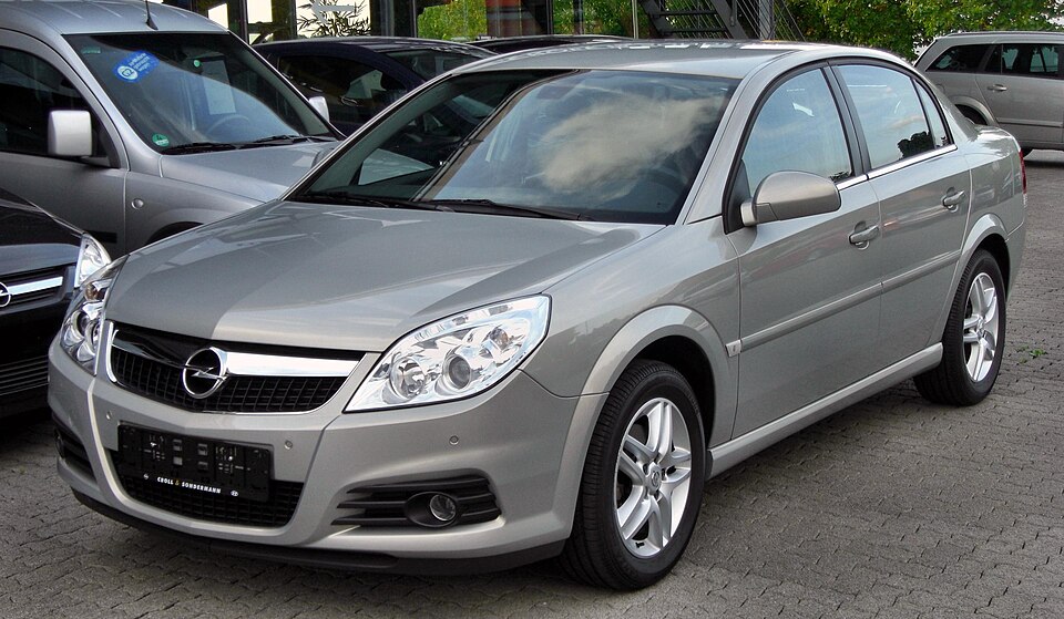 Opel_Vectra_C_2.2_Di_638_025616.jpg