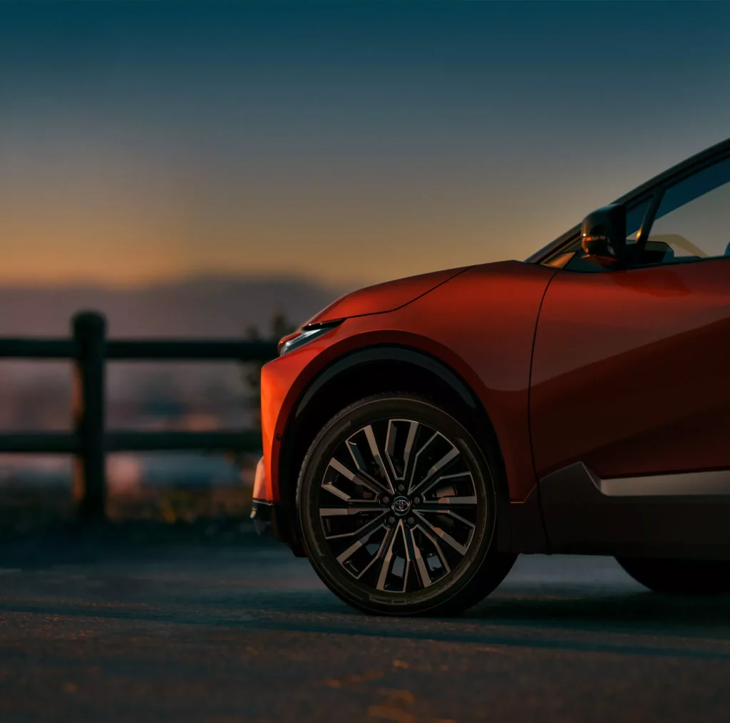 Toyota-C-HR-EV-USA-0_638_044726.jpg