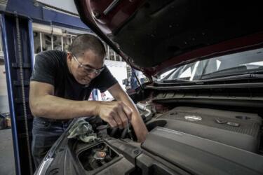 auto-repair-g0c7b8f1_638_010428.jpg