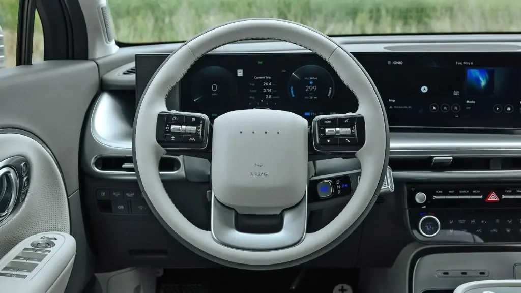 12-2026-hyundai-ioni_638_011515.jpg