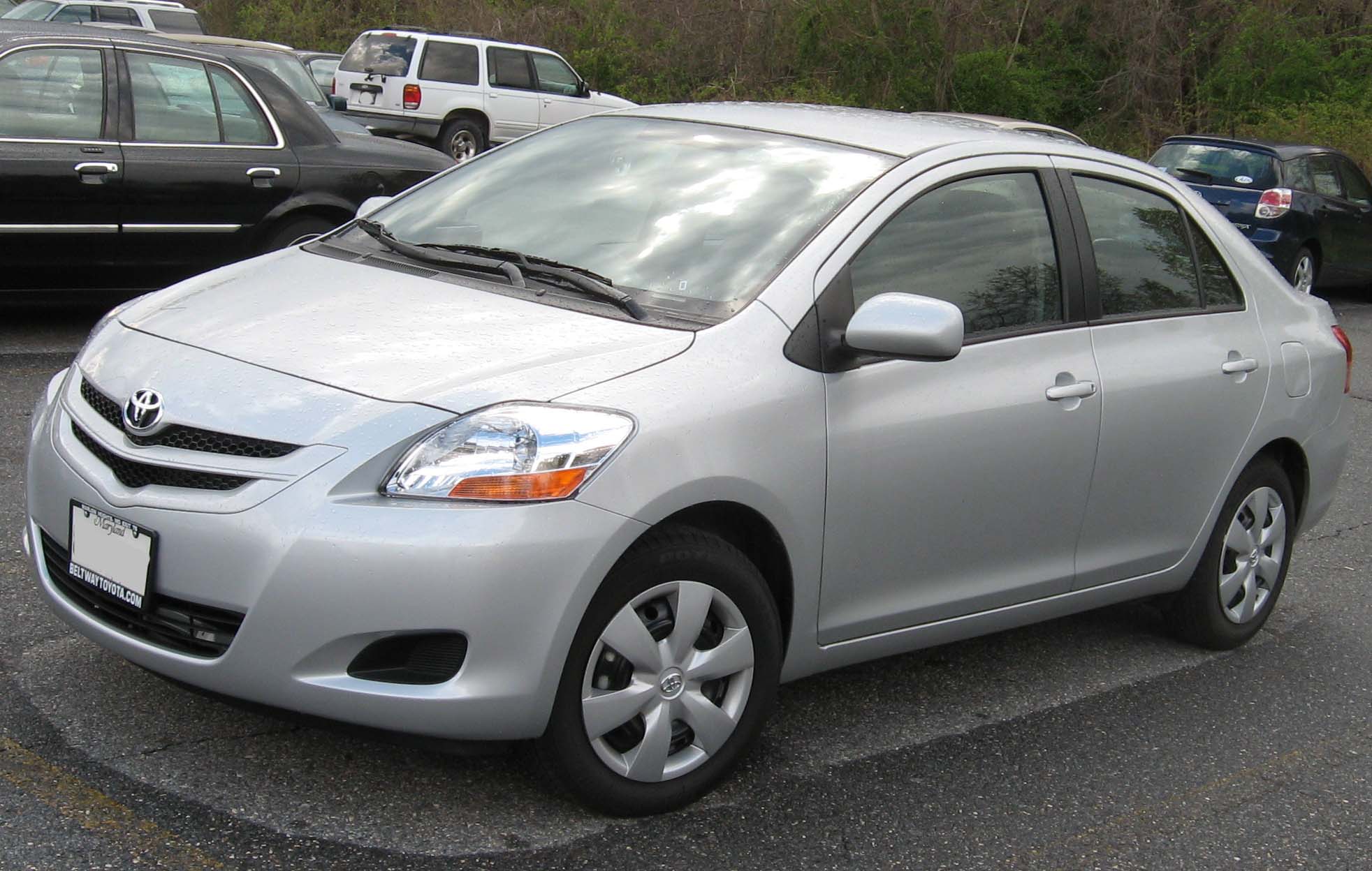 07-Toyota-Yaris-Base_638_111042.jpg