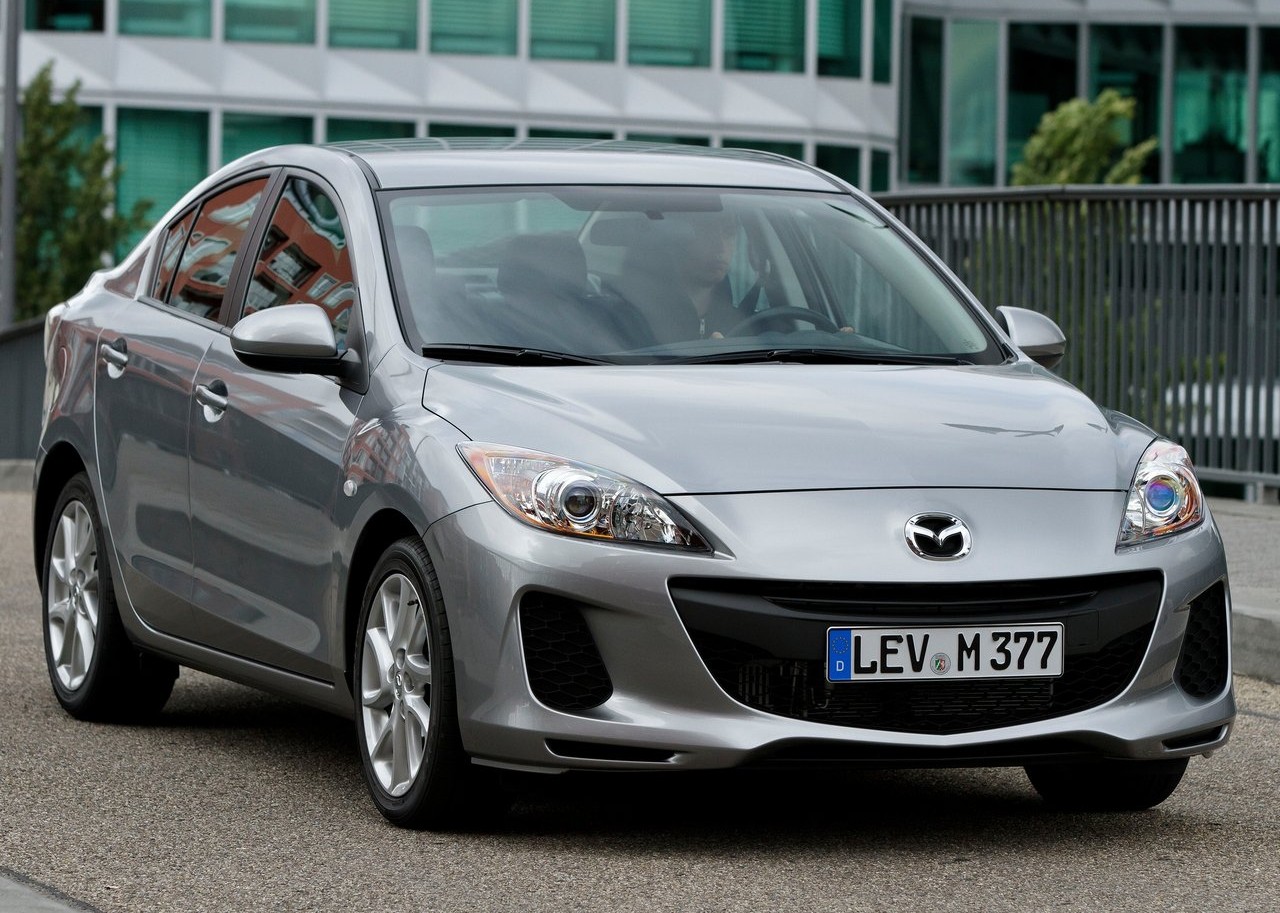 2013-Mazda-3-Skyacti_638_063937.jpg