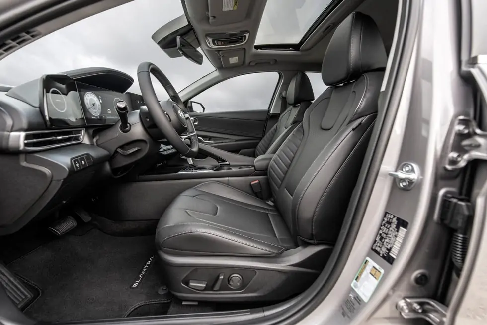 2024-hyundai-elantra_638_043244.jpg