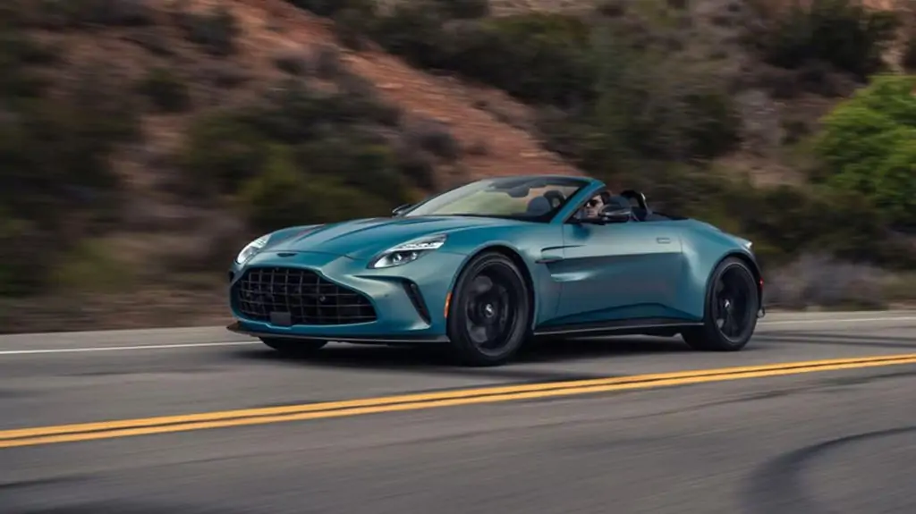 002-2026-aston-marti_638_033306.jpg