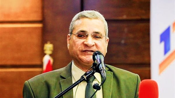 الكتور أحمد زارع