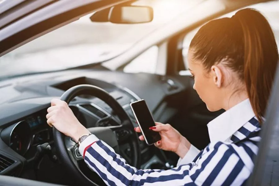 نصائح هامة للمبتدئين في قيادة السيارات.. البداية بخطوات آمنة وواعية