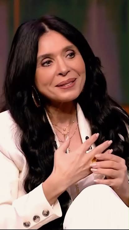 الراقصة دينا