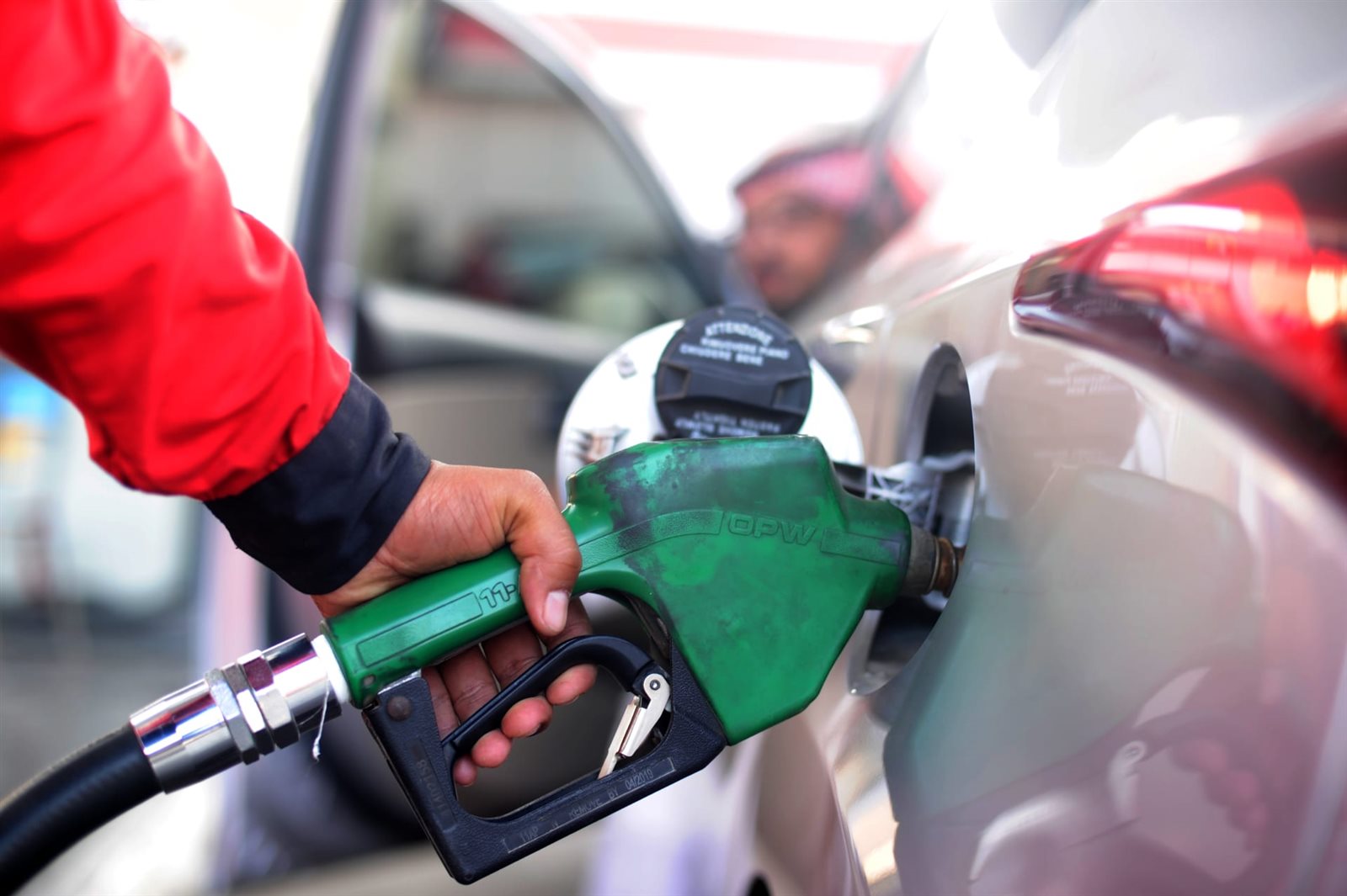 أسعار البنزين والسولار وغاز السيارات اليوم