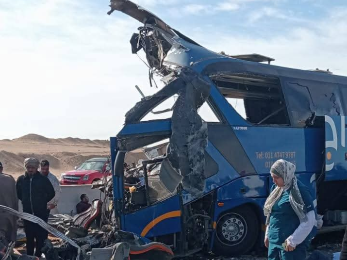 الصور الأولى لحادث طريق القاهرة أسيوط الغربي