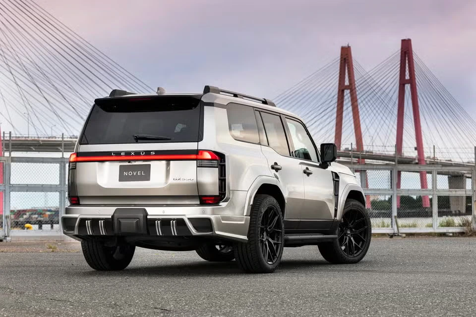 سيارة لكزس GX550 الجديدة
