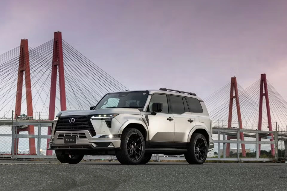 سيارة لكزس GX550 الجديدة