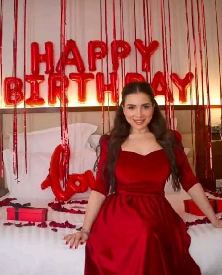 إطلالة مي عز الدين في عيد ميلادها