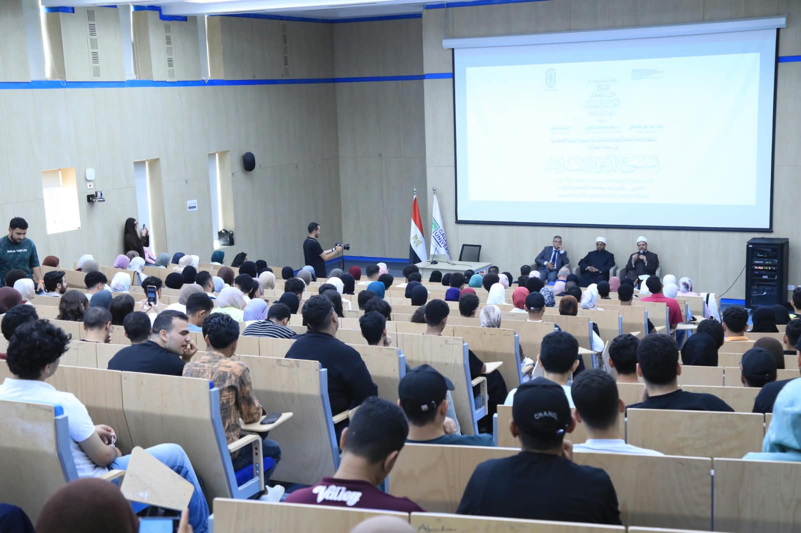 الأزهر وجامعة الجلالة يناقشان دور الدين في بناء الإنسان