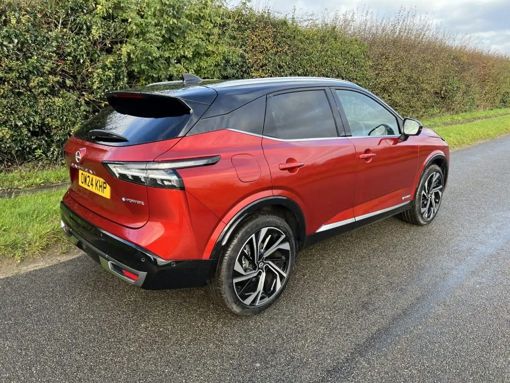 Nissan-Qashqai-e-POW_638_022914.jpg