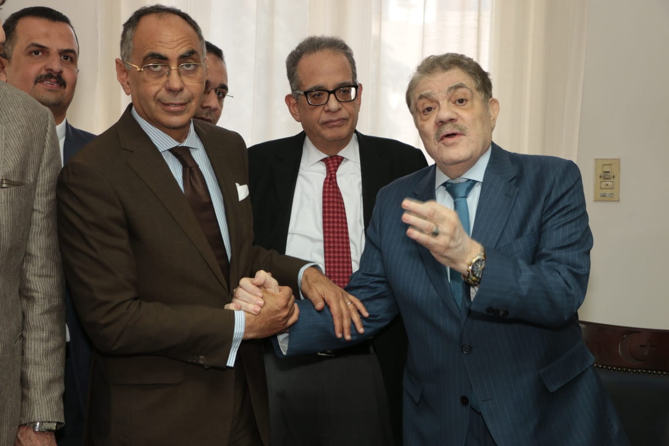 %D9%8A%D8%AF%20%D8%A8%D9%8A%D8%AF_631_07