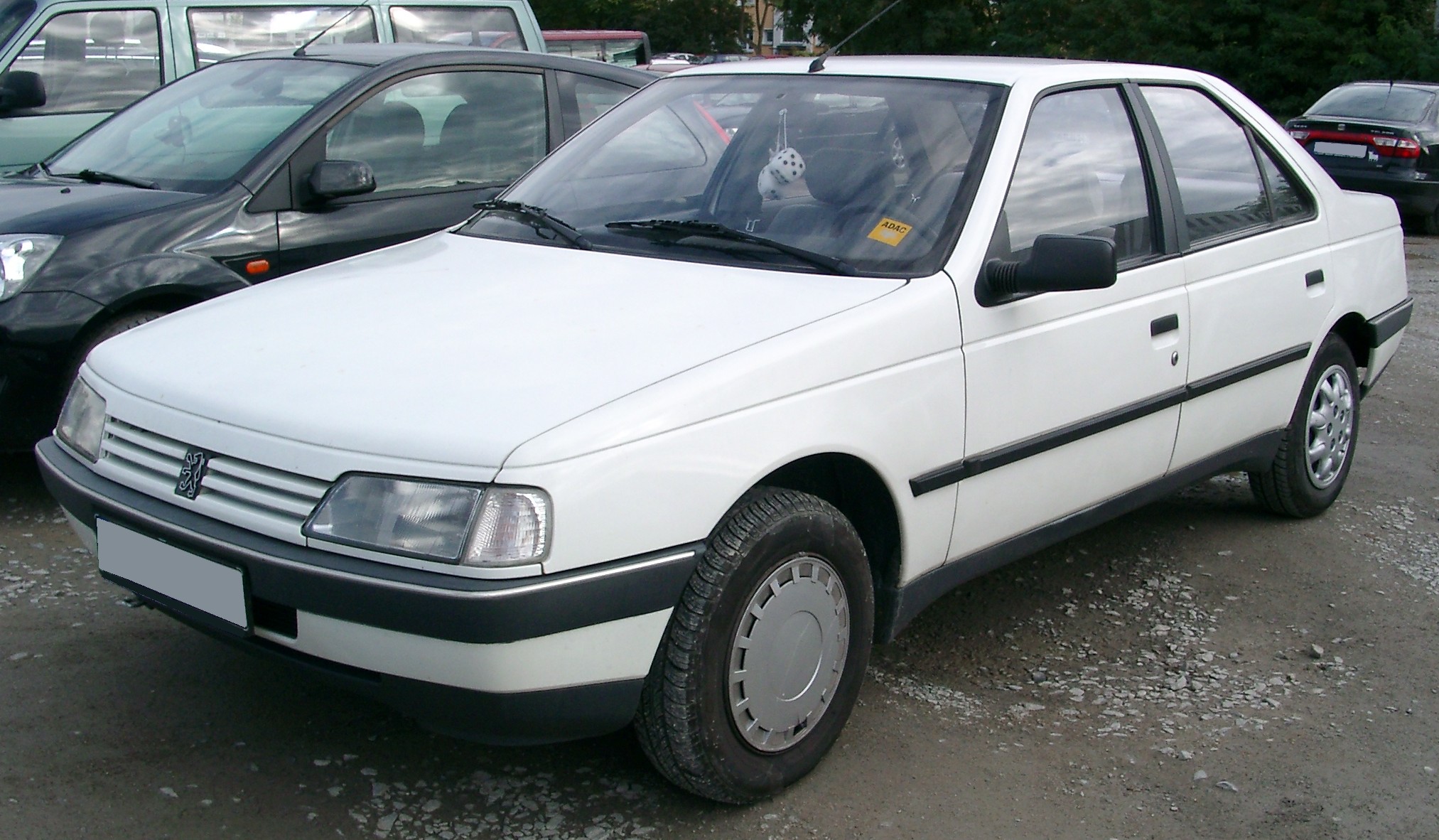 Peugeot_405_front_20_638_012952.jpg