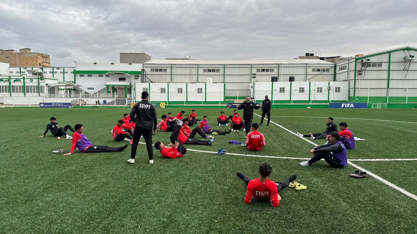 وكيل وزارة الشباب والرياضة بالأقصر يتابع تدريبات مشروع الموهبة