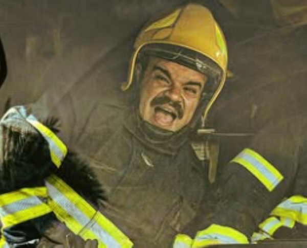 محمد عبد الرحمن يشوق جمهوره بطرح بوستر فيلم 101 مطافي.. ويعلق: جايين نولعها