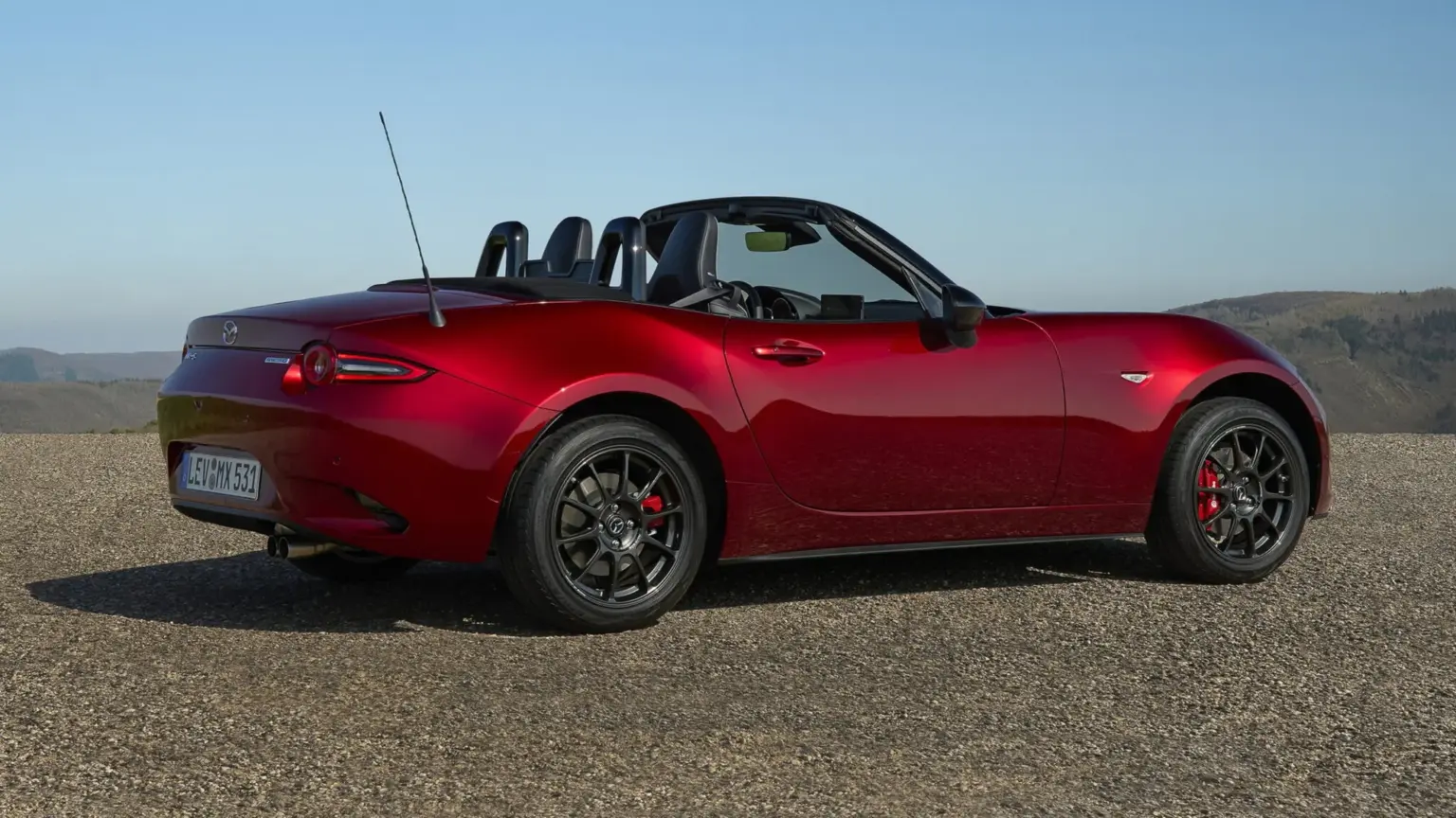 2027_mazda_mx-5_germ_638_024623.jpg