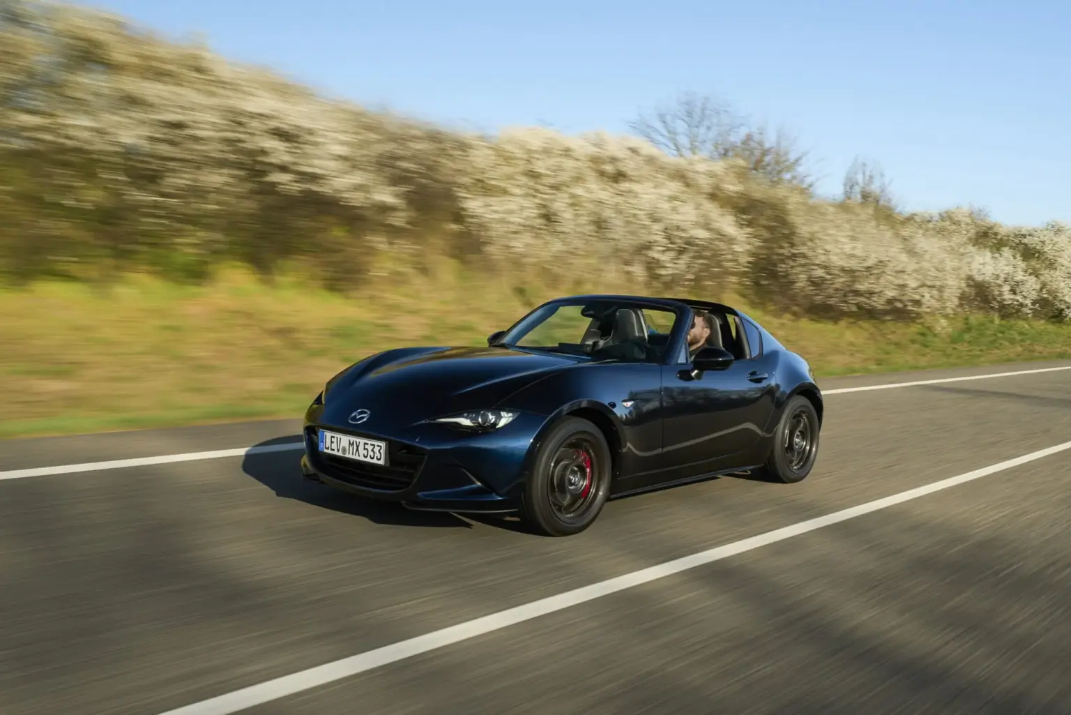2027_mazda_mx-5_rf_g_638_024611.jpg