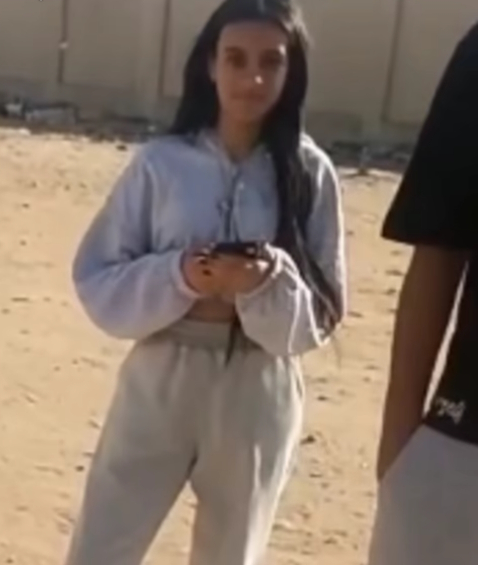 صورة من الفيديو للفتاة مرتكبة الحادث