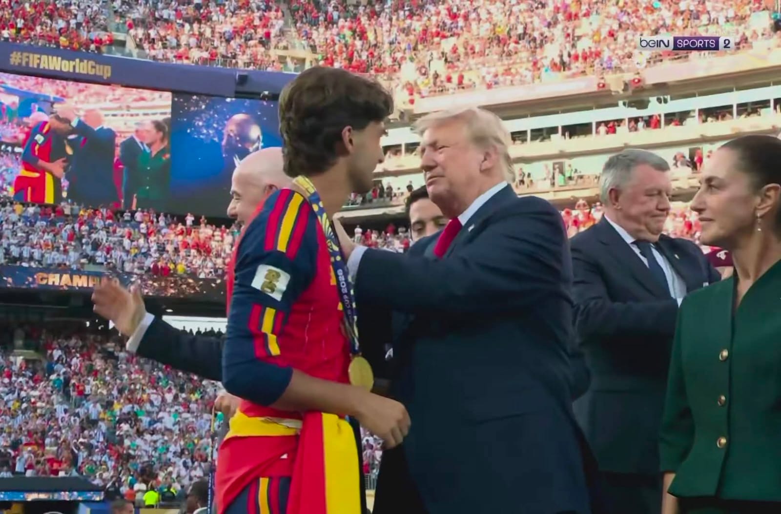 مراسم تتويج إسبانيا بكأس العالم 2026 ترامب يسلم الكأس لرودرى