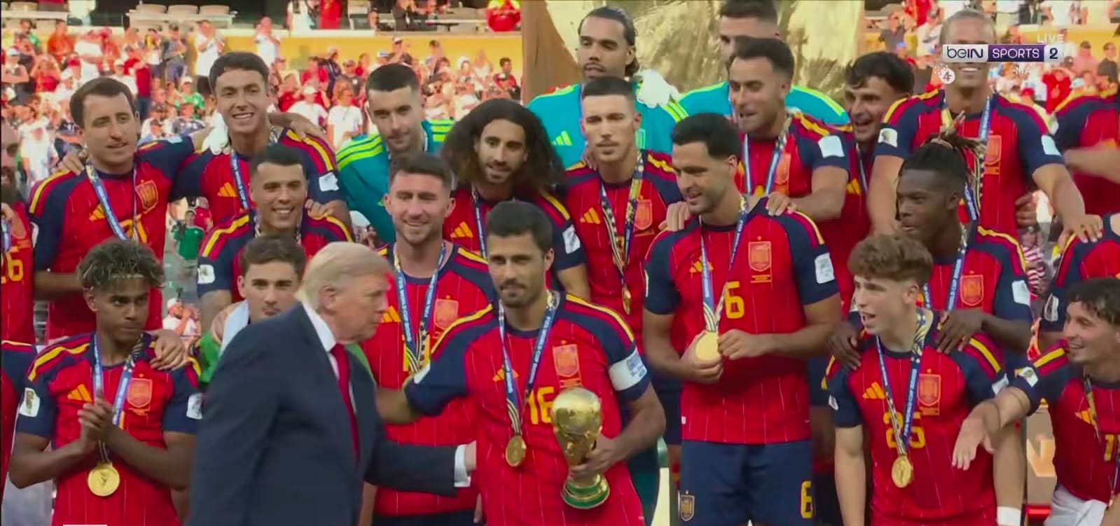 مراسم تتويج إسبانيا بكأس العالم 2026 ترامب يسلم الكأس لرودرى