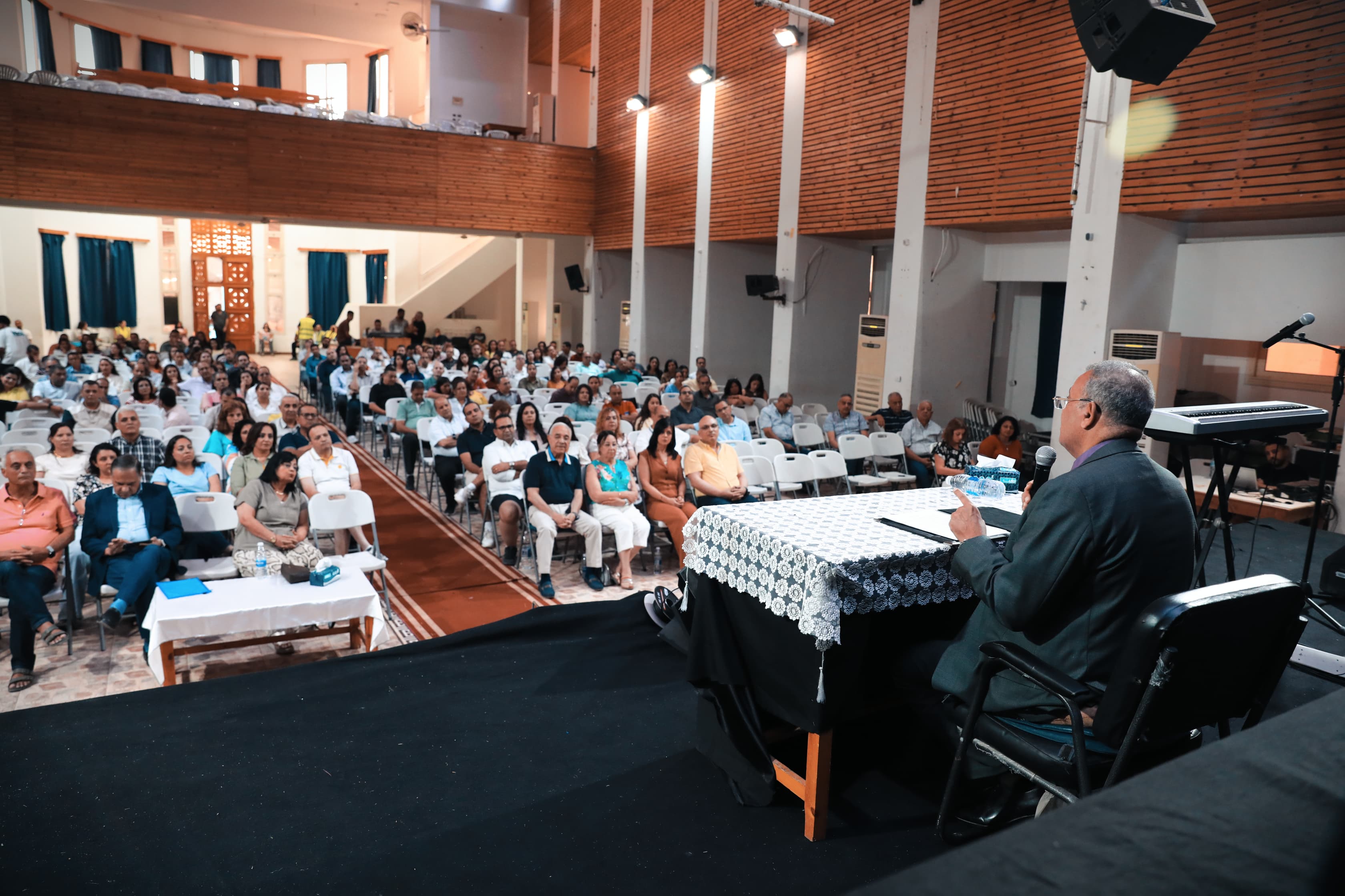 رئيس الطائفة الإنجيلية يشهد افتتاح مؤتمر القسوس الشباب وأسرهم بوادي النطرون